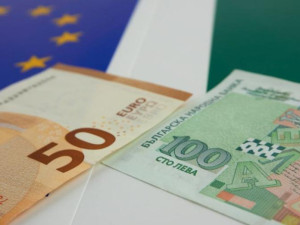 Пенсионери по селата: Не сме виждали на живо нито долар, нито евро
 