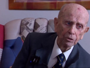 107-годишен пие уиски всеки ден
&nbsp;