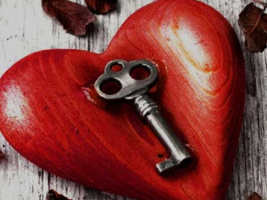 Древни ритуали за любов при пълнолуние
