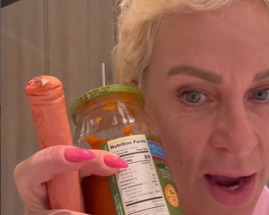 Милионерката Нана се тъпче с черен хайвер и трюфели в САЩ
