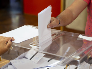 Политиците защитават интересите на &bdquo;свръхбогатите&ldquo;