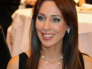 Д-р Неделя Щонова се пусна по сутиен (Снимка)
