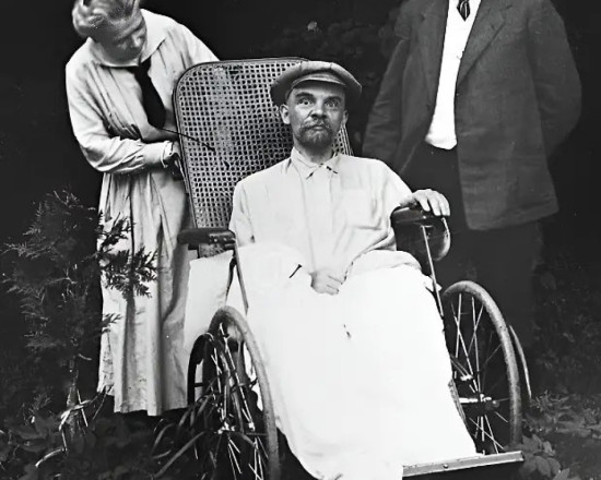 Кошмарният край на Ленин (Снимки)
