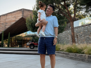 &bdquo;Най-добрият дядо&ldquo;: Вижте&nbsp;Боби Михайлов с внучката Борислава
