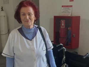 87-годишна лекарка се грижи за болните в Дупница