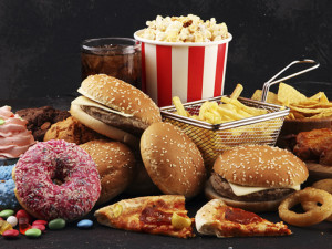 Ултрапреработените храни&nbsp;вредни колкото цигарите
