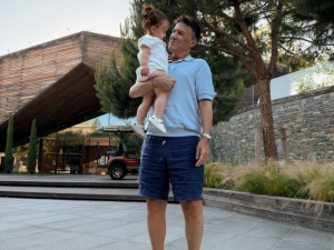 Внучката на Боби Михайлов стана на 2 (Снимки)