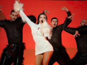 Тони Димитрова към Дара: Песента &bdquo;Бангаранга&ldquo; е джиджи-биджи

&nbsp;
