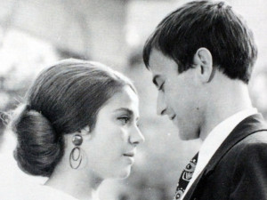 Звезда от &bdquo;Момчето си отива&ldquo; тъне в мизерия (Снимки)
