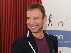 Виктор Калев се наблъска с ботокс (Снимки)
