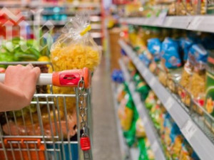 Новите мерки:&nbsp;Удължават с 1 година двойните цени в левове и евро в магазините