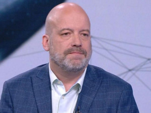Иво Сиромахов:&nbsp;Изгонете родителите от училището!&nbsp;Децата ви са тъпи не заради училището. А заради родителите си
&nbsp;