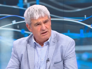 Пламен Димитров:&nbsp;Минималната заплата трябва&nbsp;да стане 700 евро от 2027 г.