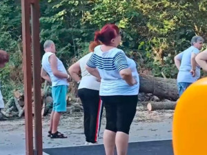 Гимнастика за пенсионери безплатно с професионален треньор

