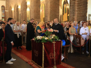 Опашки за чудодейната хавайска&nbsp;икона на Света Богородица
&nbsp;
