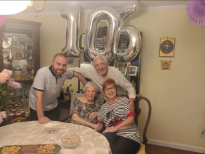 Хайгашод Агасян на 105 -ия рожден&nbsp;ден на леля си в Ню Йорк (Снимки)
&nbsp;
